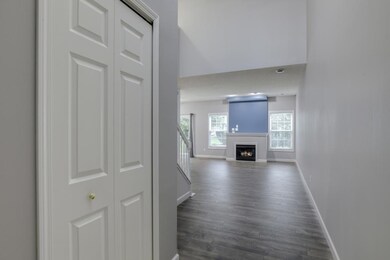 High Ceiling with lots of natural sunlight!