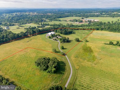 18781 Foggy Bottom Rd, Bluemont, VA 20135 - photo 2