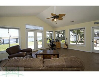 Sunroom. Heated and Cooled!