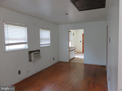 1179 Holly Vista Dr, Colonial Beach, VA 22443 - photo 5