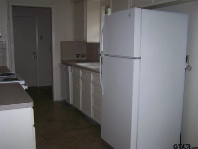 2811 2811 Lisa Ln, Tyler, TX 75701 - photo 5