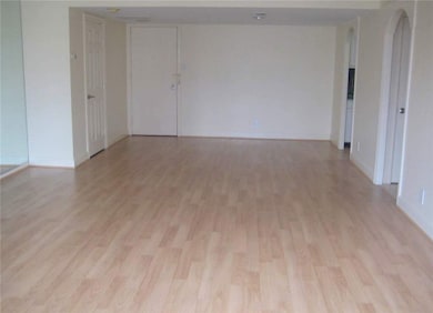 living / dining area