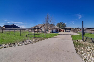 161 Churchill Cir, Weatherford, TX 76085 - photo 2