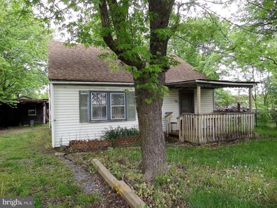 1931 Giles Mill Rd, Bunker Hill, WV 25413 - photo 2