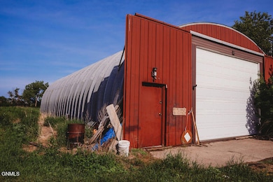 3811 78th Ave SE, Jamestown, ND 58401 - photo 4