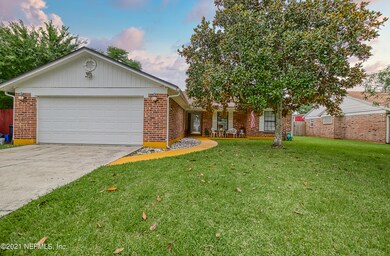 8123 Pineverde Ln, Jacksonville, FL 32244 - photo 7