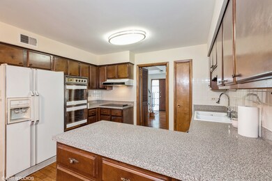 3649 Elm Ct, Flossmoor, IL 60422 - photo 4