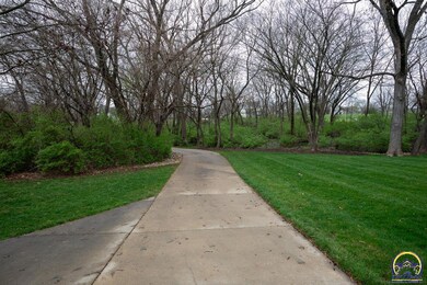 6434 SW South Pointe Dr, Auburn, KS 66402 - photo 4