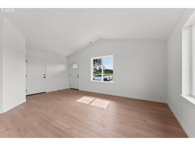 256 Eminence Ave, Winlock, WA 98596 - photo 5