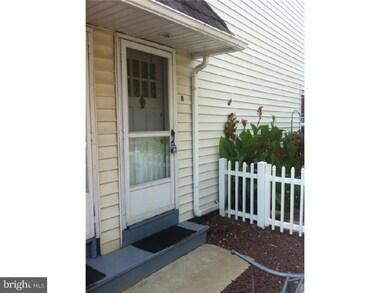 317 Taylor St, Riverside, NJ 08075 - photo 2