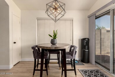 8673 W Palm Ln, Phoenix, AZ 85037 - photo 5