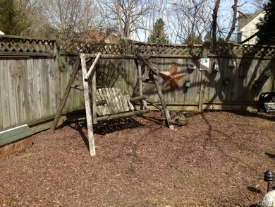 1846 Willow Ln, Macungie, PA 18062 - photo 3