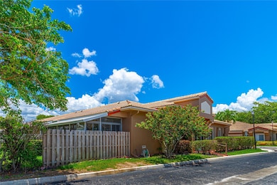 10152 Lombardy Dr, Tamarac, FL 33321 - photo 3