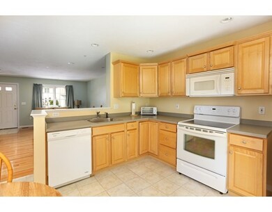 79 Boxberry Ln unit 79, Rockland, MA 02370 - photo 4