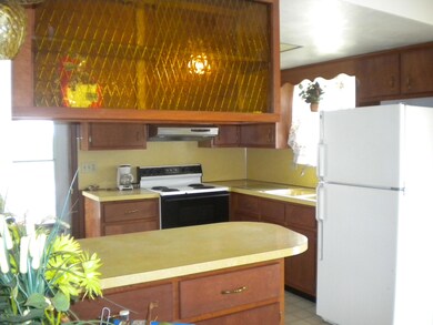 408 Lincoln St, Dupont, PA 18641 - photo 2