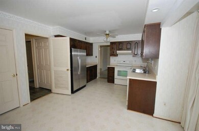 9212 Broken Timber Way, Columbia, MD 21045 - photo 5