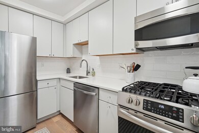 2722 Ordway St NW unit 2, Washington, DC 20008 - photo 3