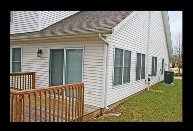 1154 W Sugarberry Ct, Bloomington, IN 47404 - photo 2