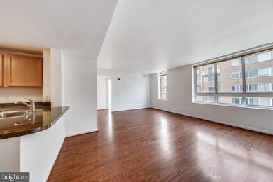 Potomac Place Condominiums unit N624, Washington, DC 20024 - photo 4