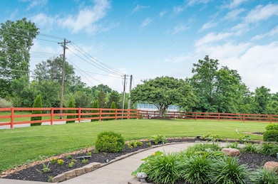 854 Nordyke Rd, Cincinnati, OH 45255 - photo 6