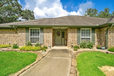 13901 Patricia Ln, Alvin, TX 77511 - photo 3