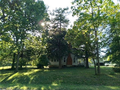 324 W Walnut St, Prescott, KS 66767 - photo 7