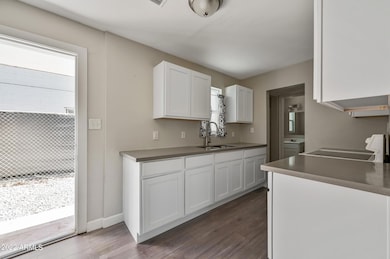 2142 E Taylor St unit 7, Phoenix, AZ 85006 - photo 4