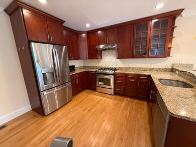 8 Kenneth St unit 8, Newton, MA 02461 - photo 2