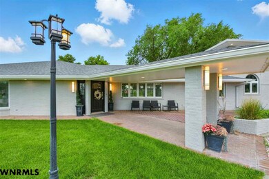 908 E 42nd St unit 4020 Hilltop Place, Scottsbluff, NE 69361 - photo 3