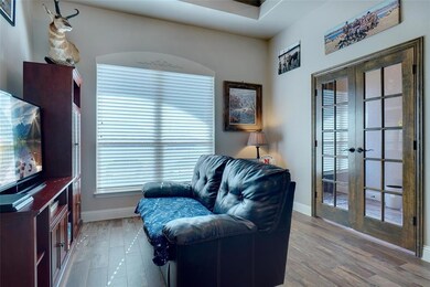 305 Lavender Cir, Springtown, TX 76082 - photo 6