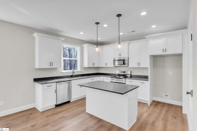 521 Burton Rd, Greer, SC 29651 - photo 7