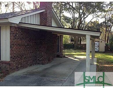 Parking Lot/Garage. Carport