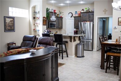 3606 Hummingbird Ln, Mission, TX 78572 - photo 4