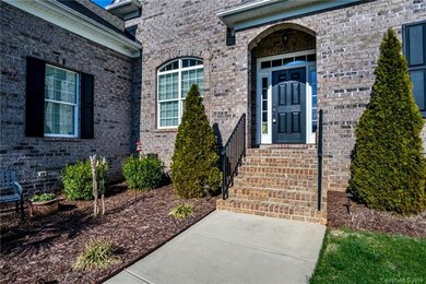 420 Crowders Bluff Ct, Clover, SC 29710 - photo 3