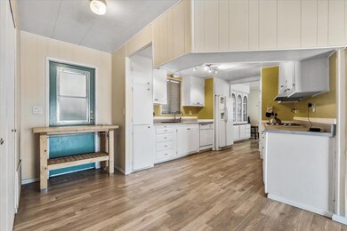 10-74251 Mercury Cir W_-12