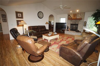 311 Woodside Ct, Batesville, IN 47006 - photo 2