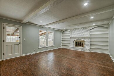 10441 Oakmont St, Lenexa, KS 66215 - photo 3