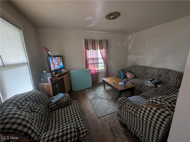 248 Myron St, Hubbard, OH 44425 - photo 7