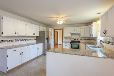 2 Wintergreen Cir, Amherst, MA 01002 - photo 6