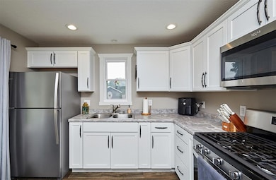 66 E High St, Winterset, IA 50273 - photo 5