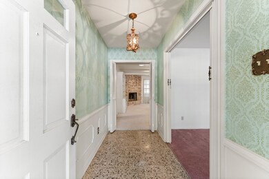 1067 Thornton Rd, Houston, TX 77018 - photo 2