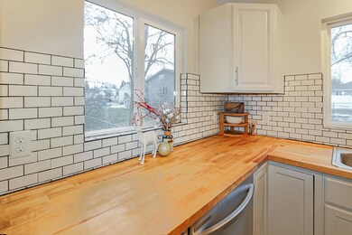 06 Kitchen detail