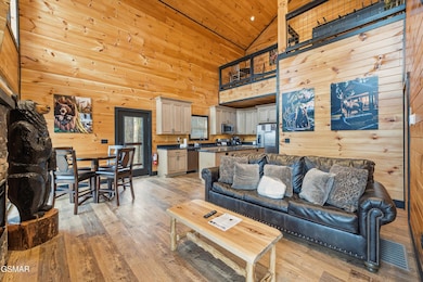 1110 Laddie Buck Ln, Gatlinburg, TN 37738 - photo 5