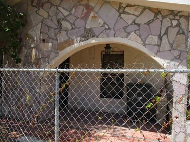 606 E Lane St, Laredo, TX 78040 - photo 3