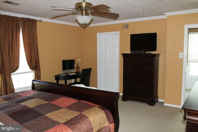 10811 Topbranch Ln, Columbia, MD 21044 - photo 5