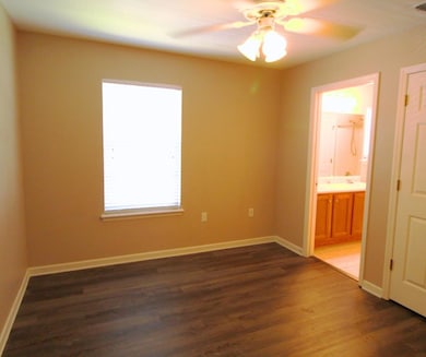 27 Guinevere Ln unit 27 A, Crawfordville, FL 32327 - photo 5