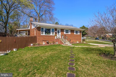 13701 Frankfort Ct, Rockville, MD 20853 - photo 3