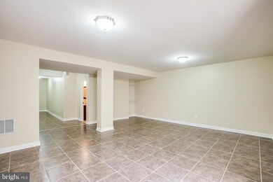 3857 Graham Park Rd, Triangle, VA 22172 - photo 4
