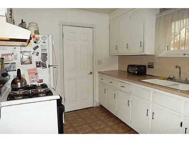 86 Hamlet Ave, Woonsocket, RI 02895 - photo 3