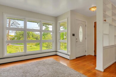 11 Stock Ln, Rensselaer, NY 12144 - photo 3